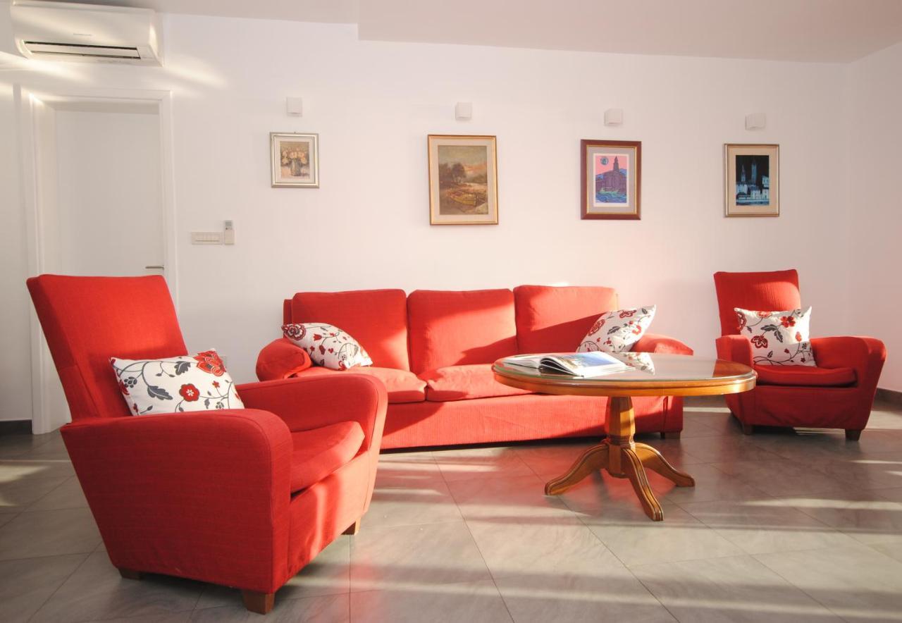 Seaview Luxury Apartment "Lucy" With Terrace & Vintage Summer Kitchen Трогір Екстер'єр фото